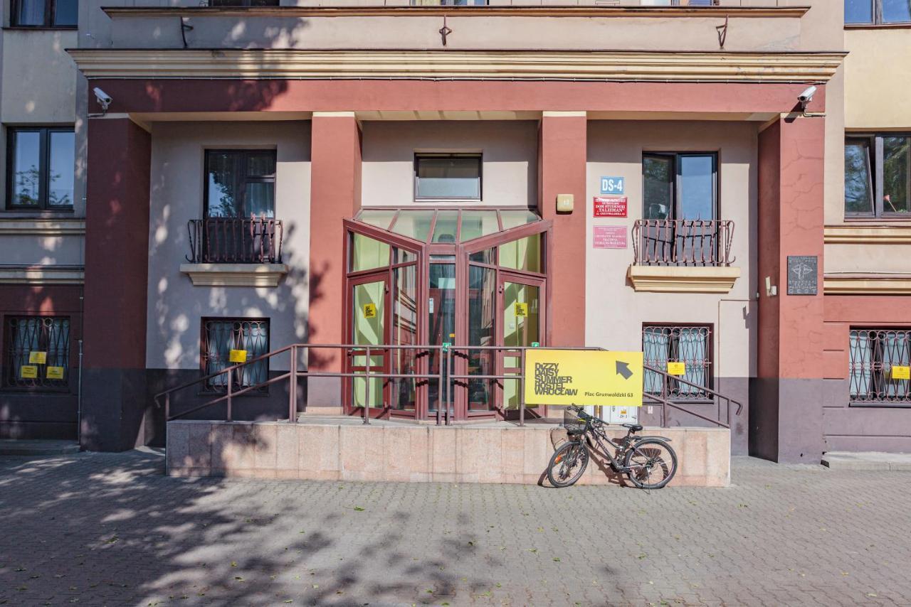 Dizzy Daisy Hostel Wroclaw Dış mekan fotoğraf